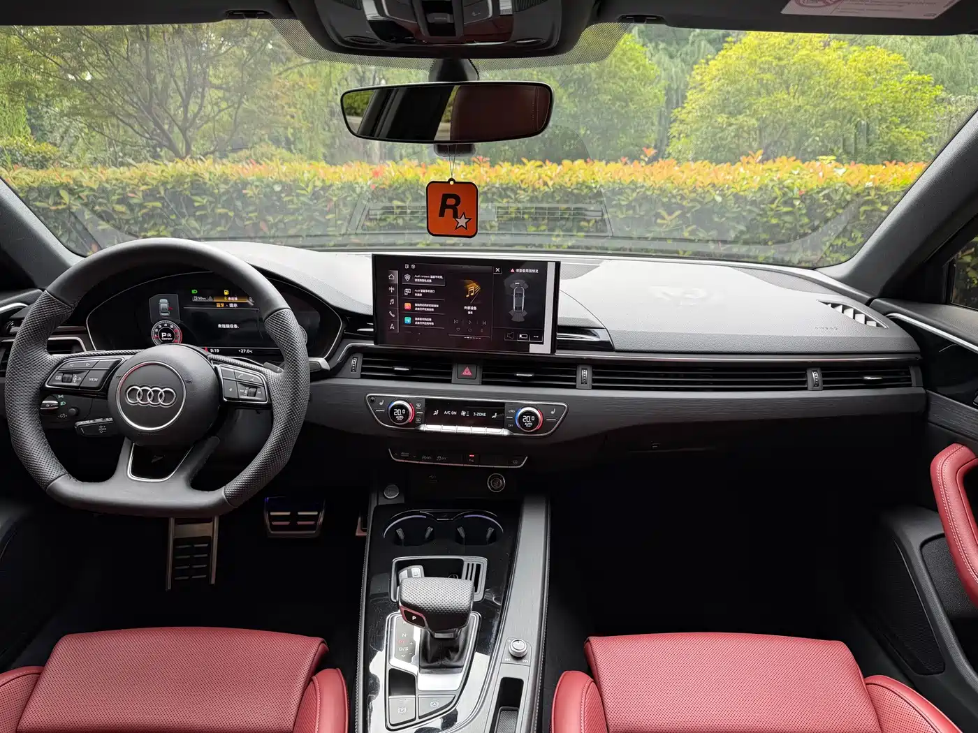 Audi A4L 2025 Silver/gray из Китая, фото 5