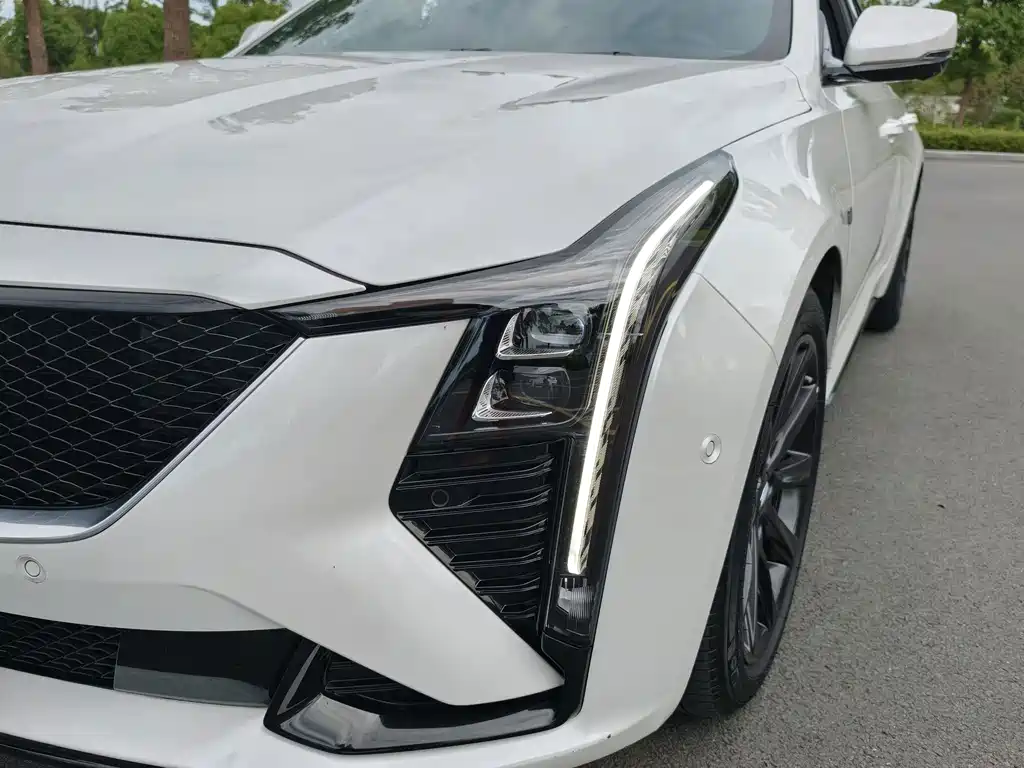 Cadillac CT5 — миниатюра 4