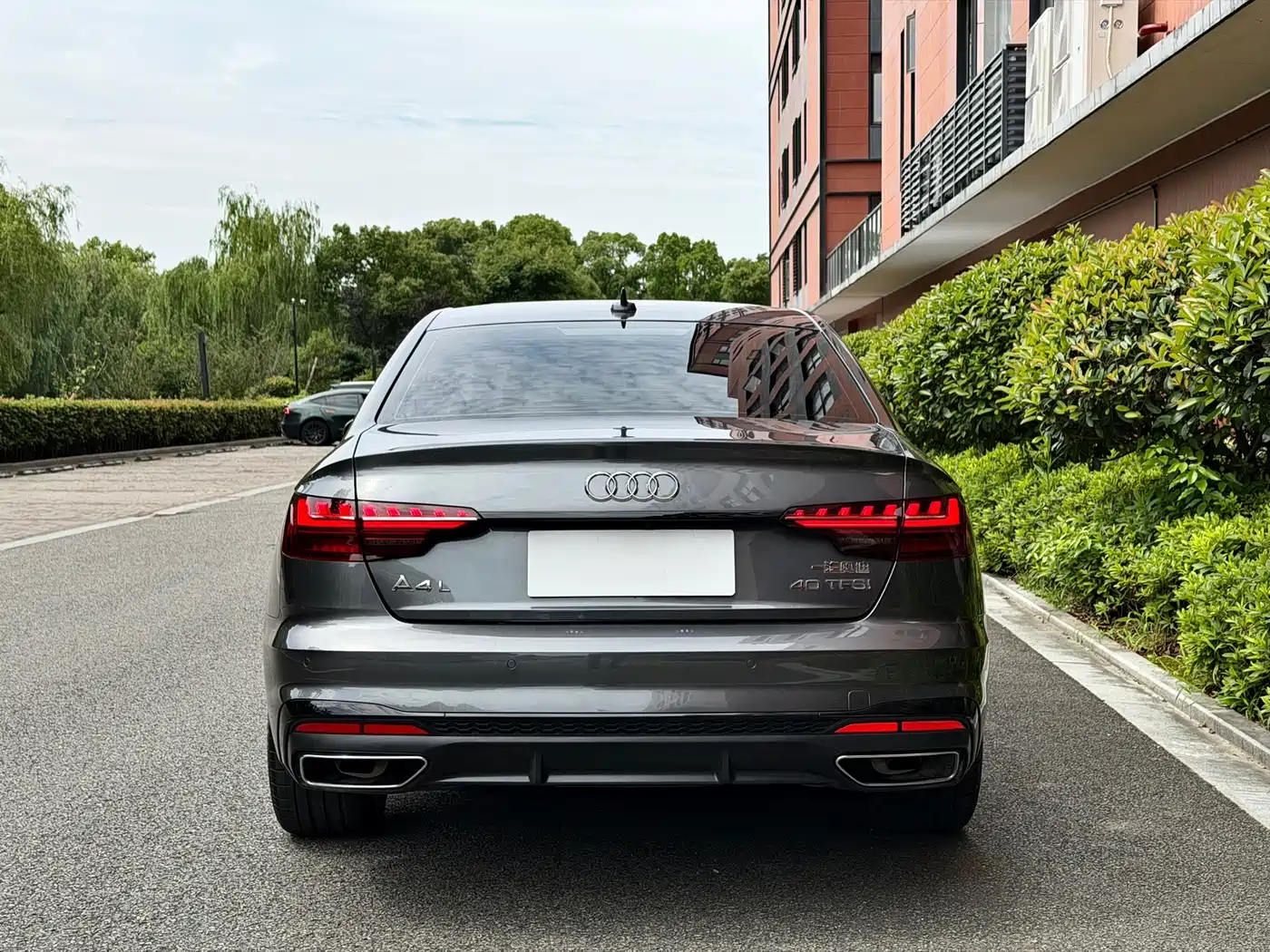Audi A4L id 4622637 из Китая 7