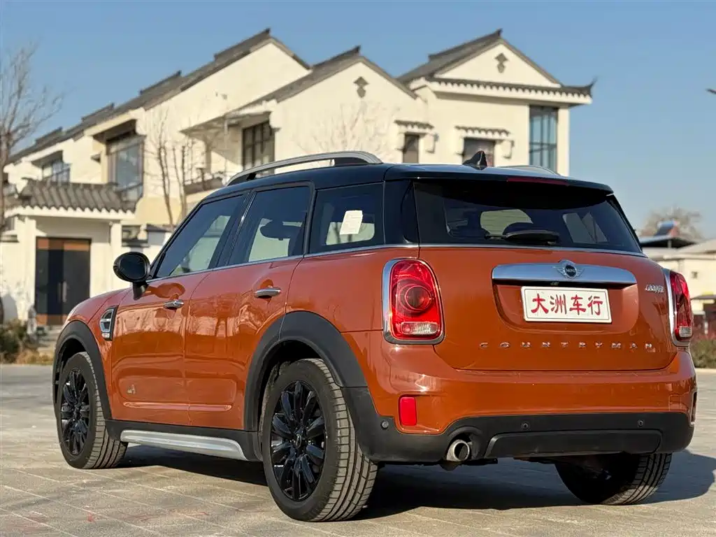 MINI COUNTRYMAN