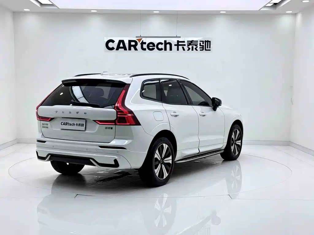 Volvo XC60 2024 B5