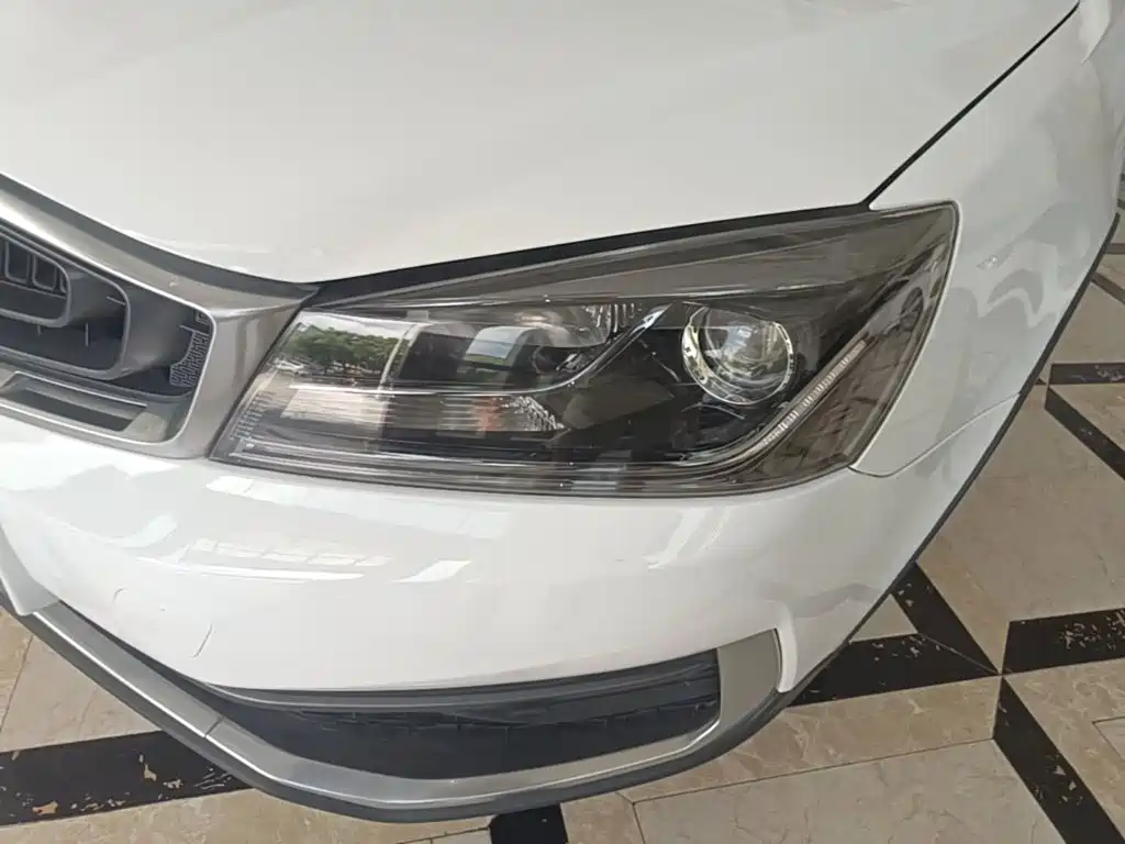 Geely Vision S1 — миниатюра 24