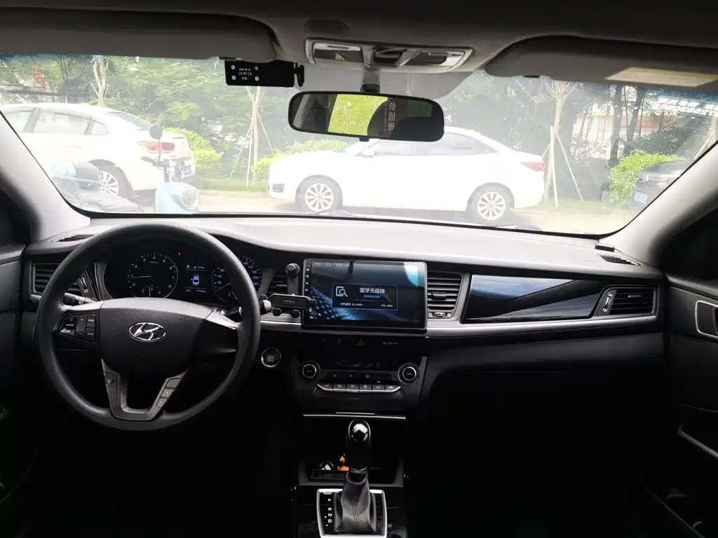 Hyundai Mistra — миниатюра 5
