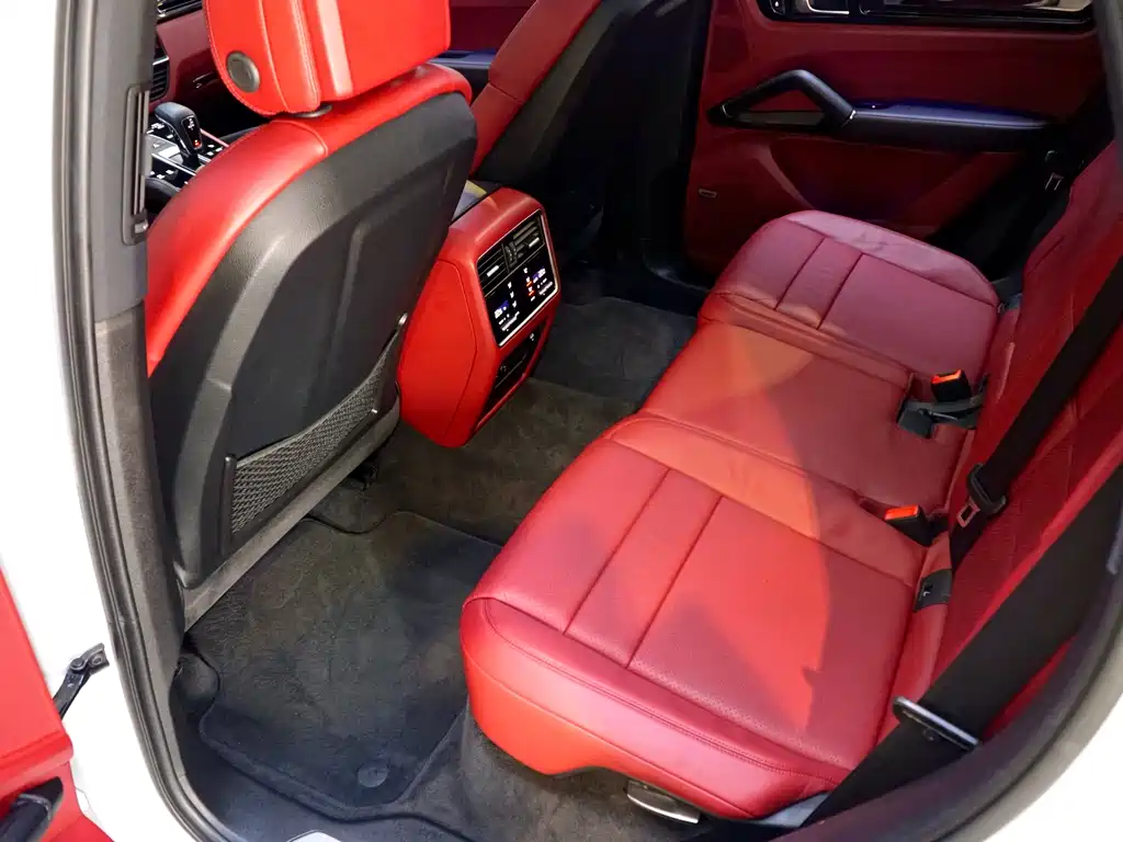 PORSCHE CAYENNE NEW ENERGY