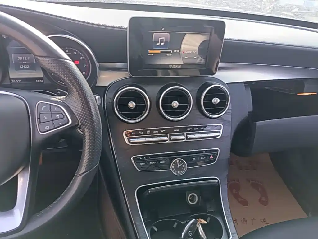 Mercedes-Benz C-Class — миниатюра 13