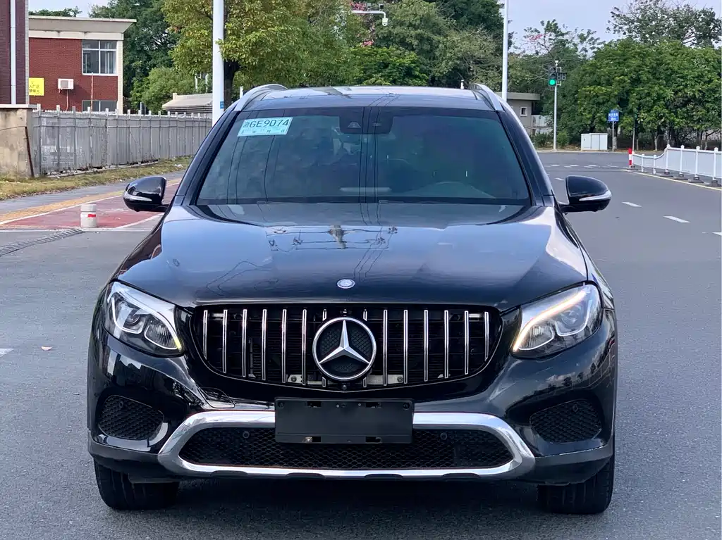 MERCEDES-BENZ GLC