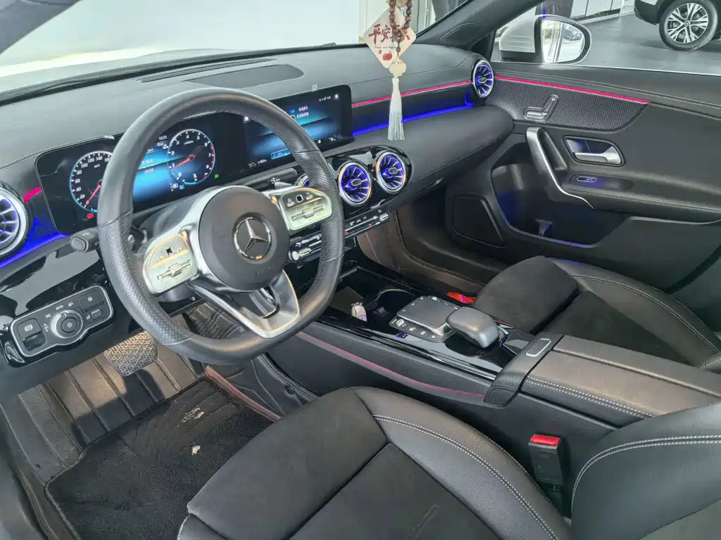 Mercedes-Benz A-Class — миниатюра 12