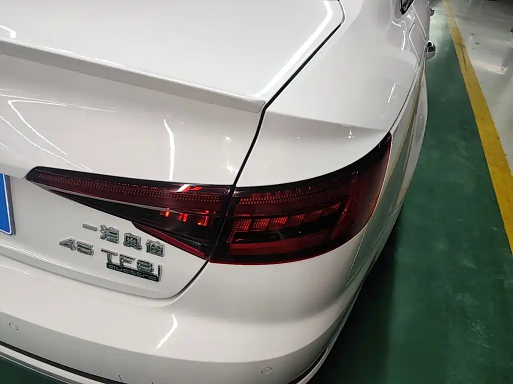 Audi A4L — миниатюра 8