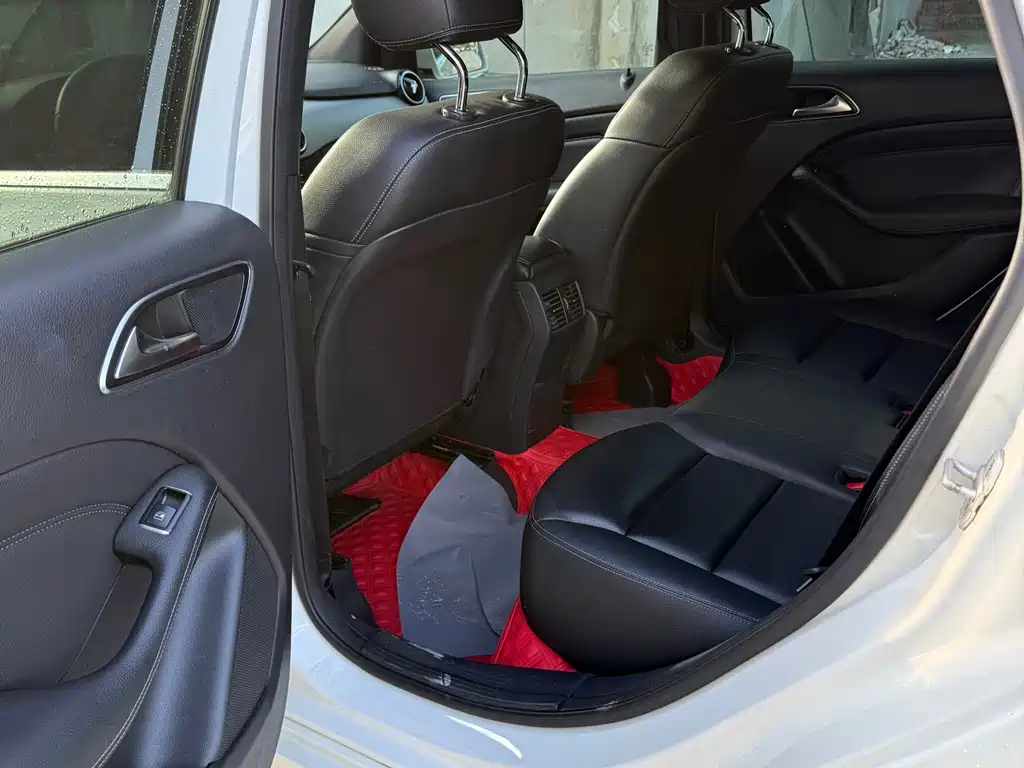 Mercedes-Benz B-Class — миниатюра 10