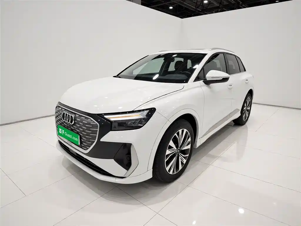 Audi Q4 e-tron 2024