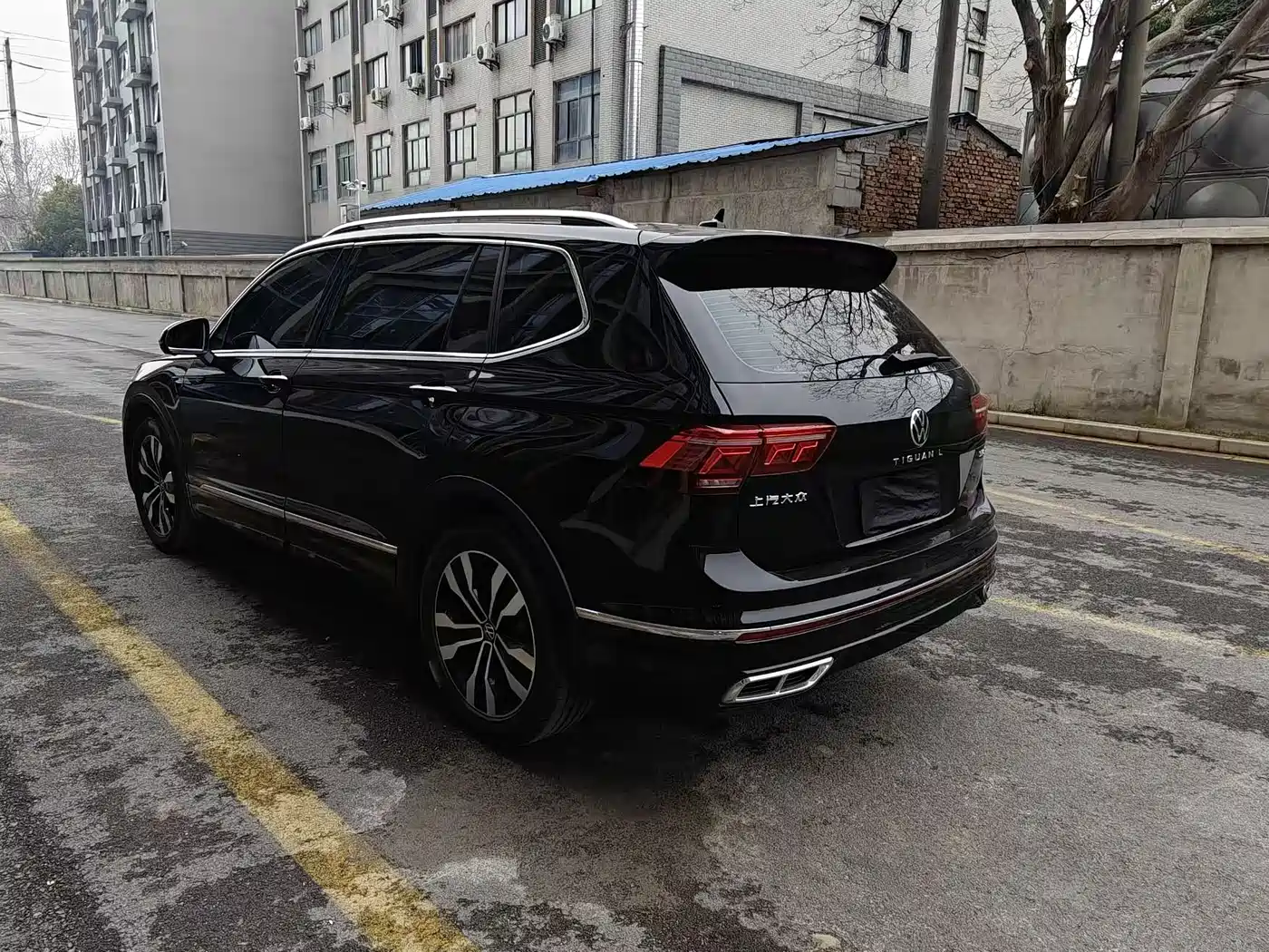 Volkswagen Tiguan L 2023 Черный из Китая, фото 3