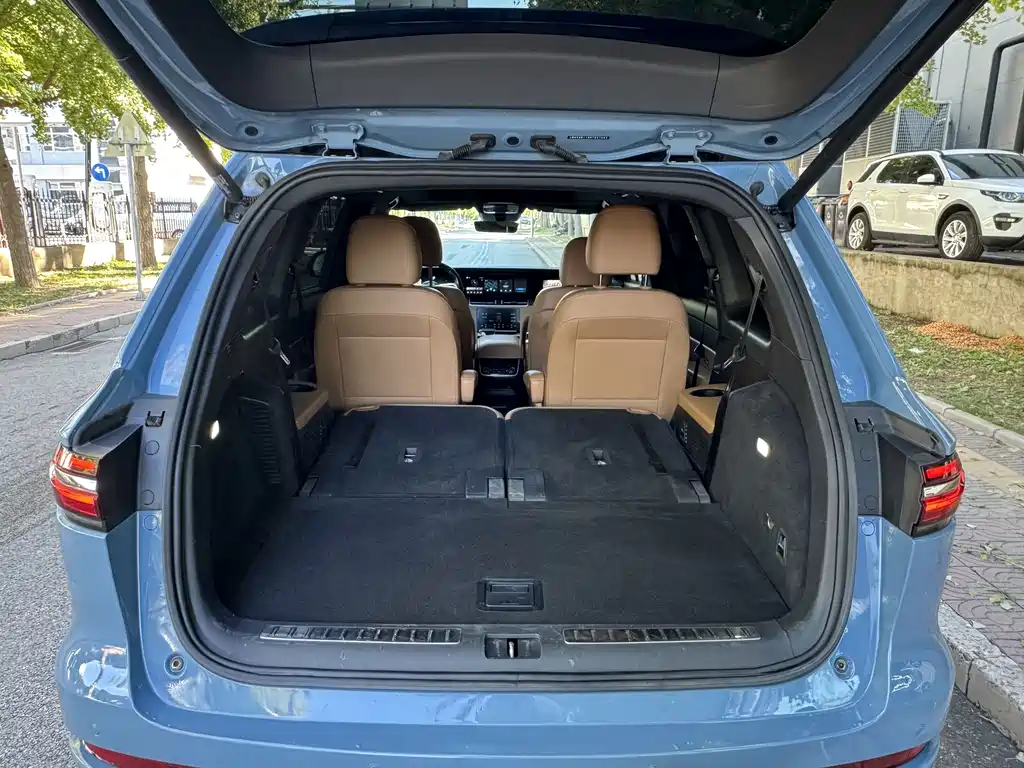 Li Auto Li ONE — миниатюра 8