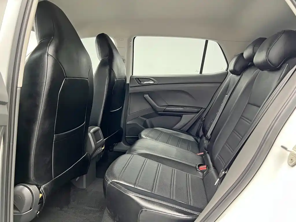 Volkswagen T-Cross - фото 14