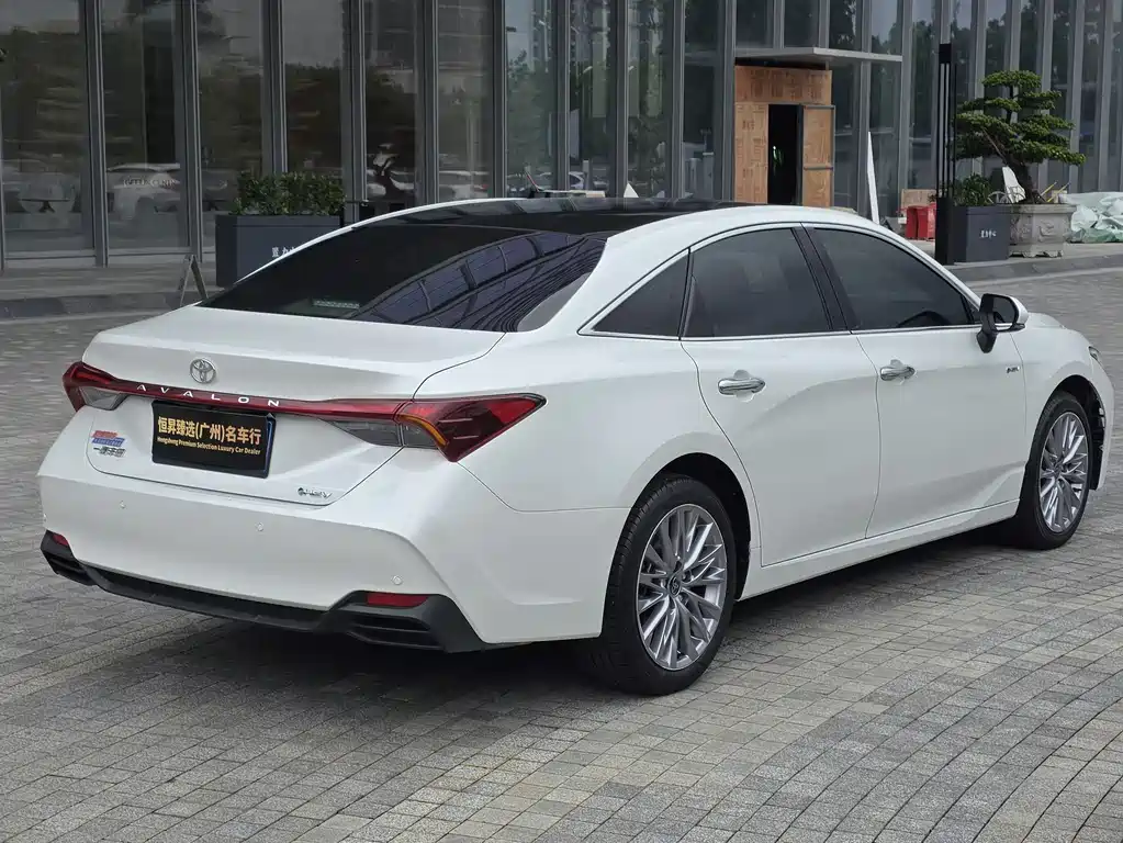 Toyota Avalon 2024 2.0L Luxury