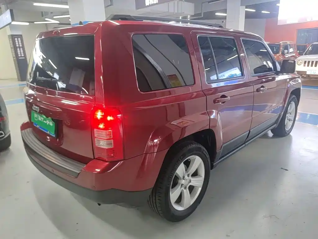 Jeep Patriot — миниатюра 7