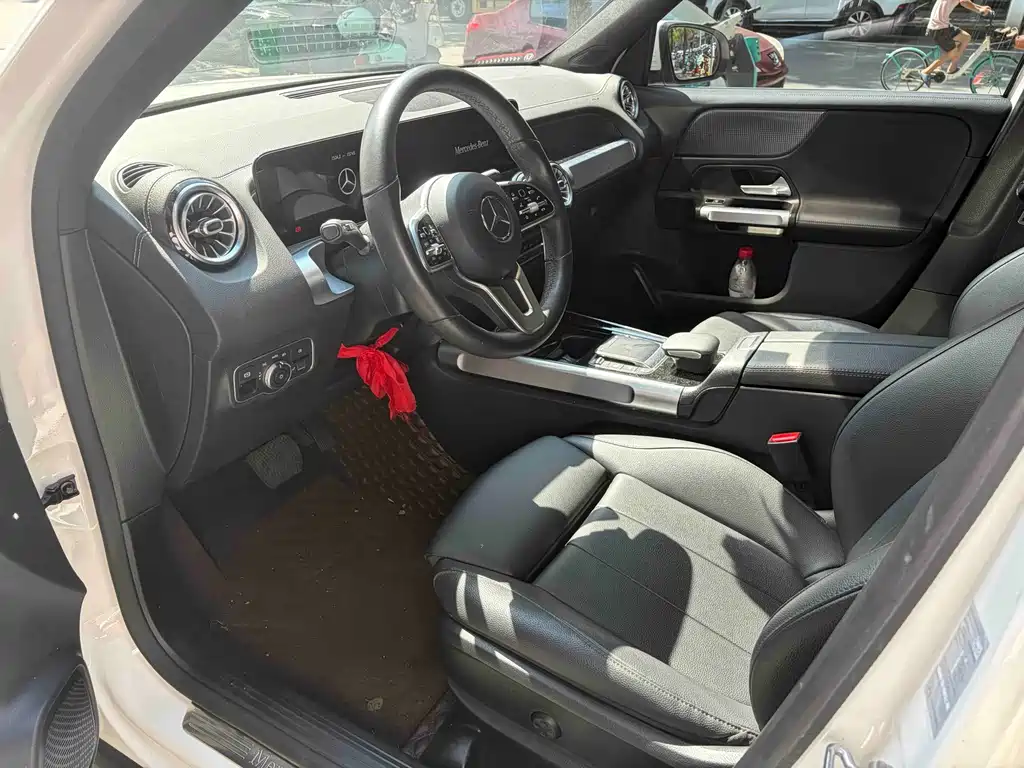 Mercedes-Benz GLB — миниатюра 4