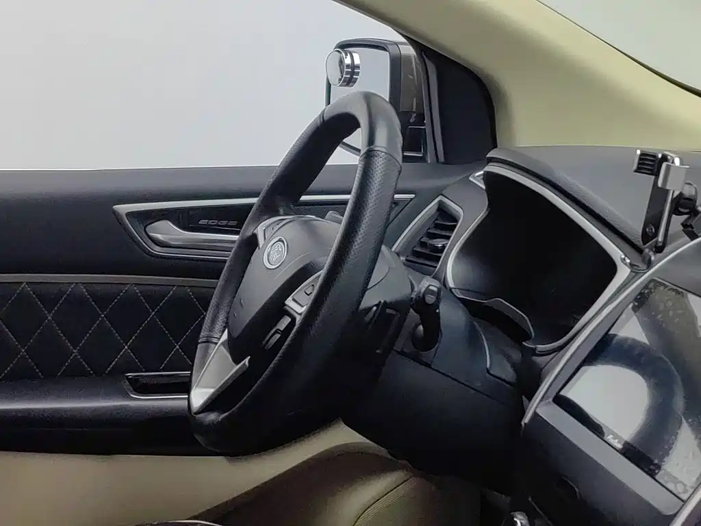 Ford Edge — миниатюра 22