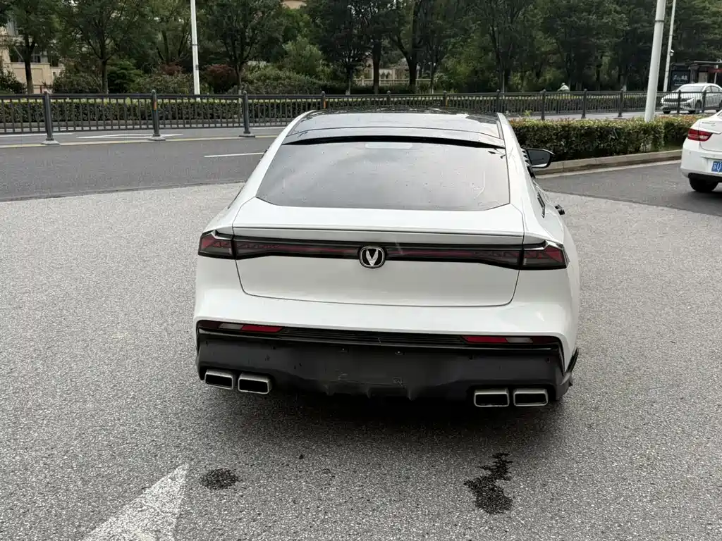 Changan UNI-V 2024 1.5T Premium