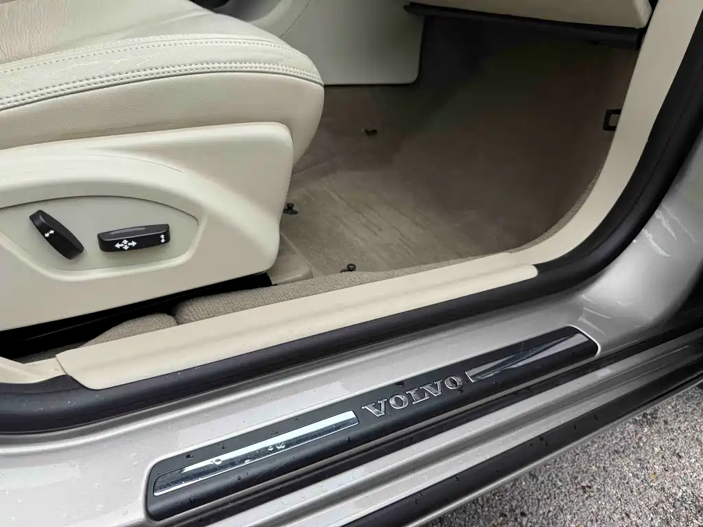 Volvo S60 (Import) — миниатюра 15