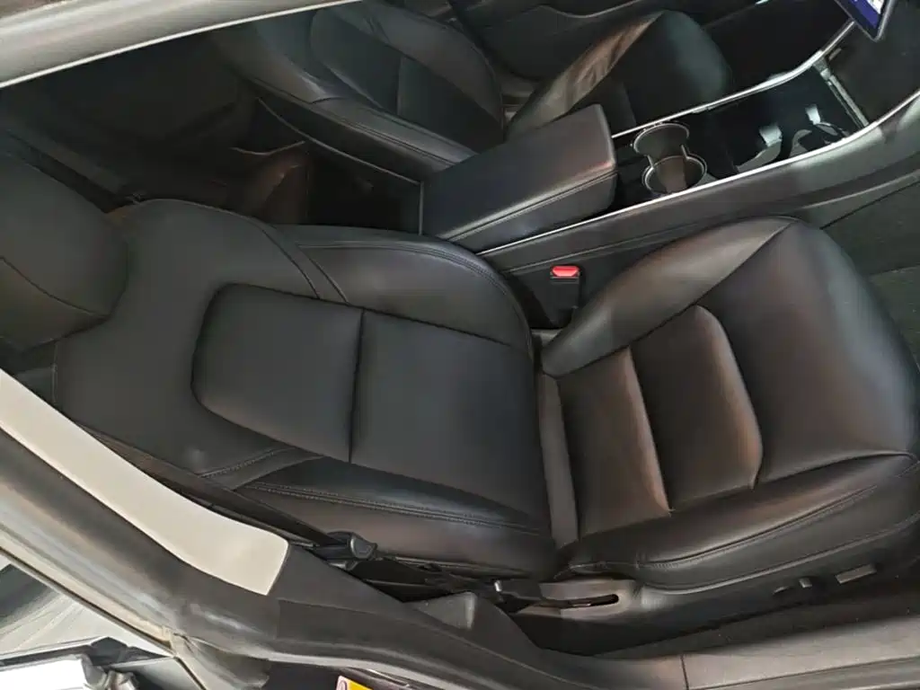 Tesla Model 3 — миниатюра 25