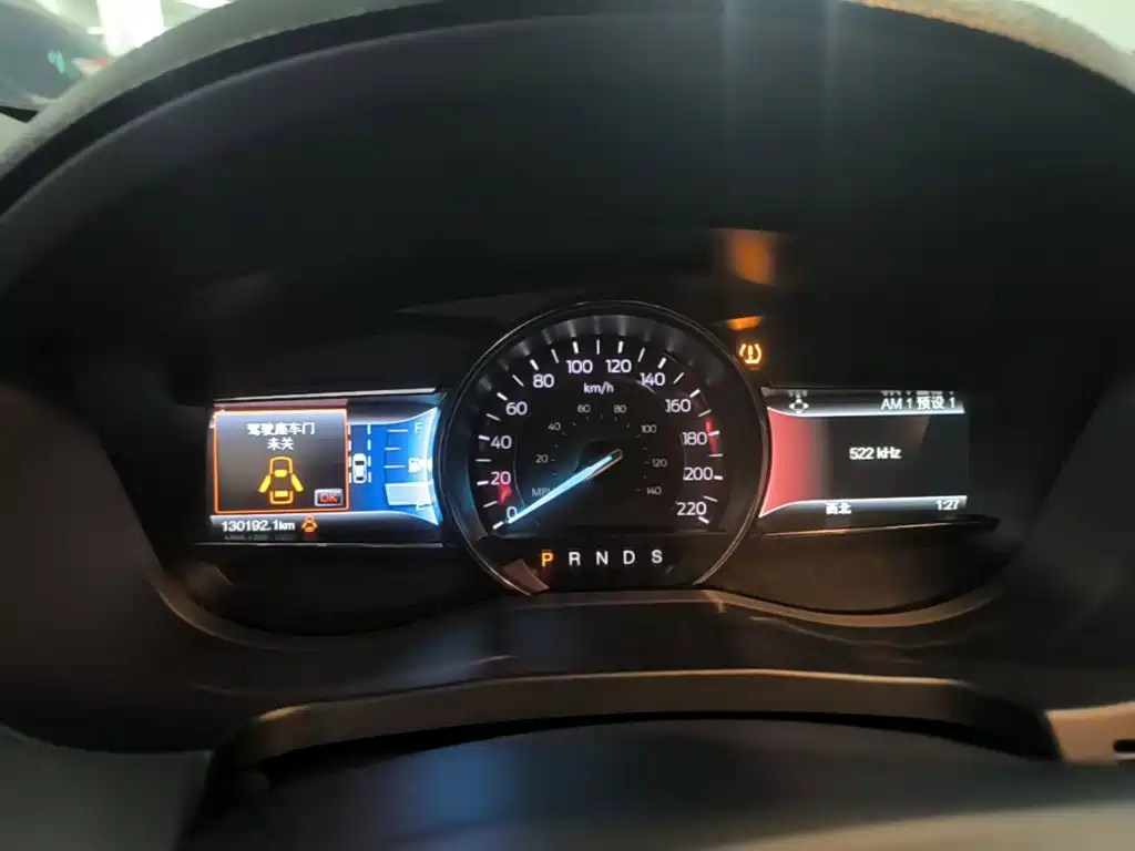 Ford Explorer (Import) — миниатюра 12