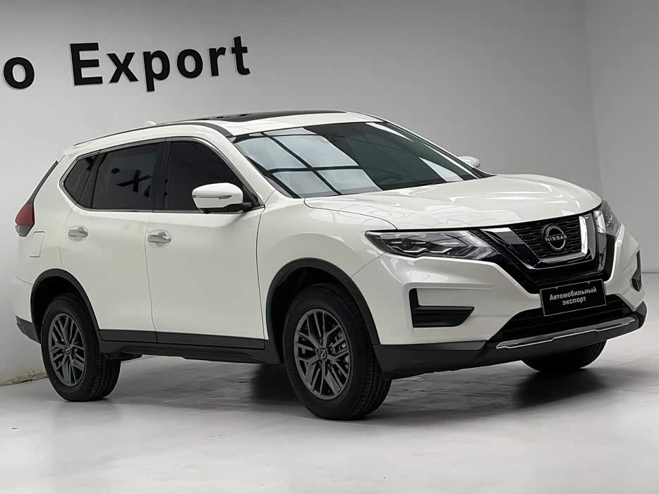 Nissan X-Trail 2.0 л 2025 г. Белый, пробег 2000 км