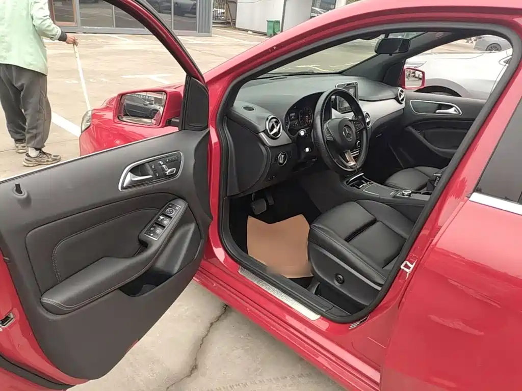 Mercedes-Benz B-Class — миниатюра 16