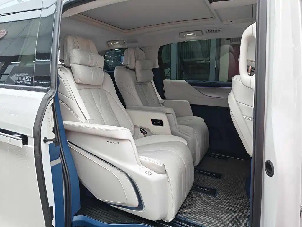 BUICK GL8 NEW ENERGY