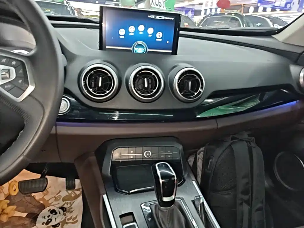 Wey Wey VV7 — миниатюра 13