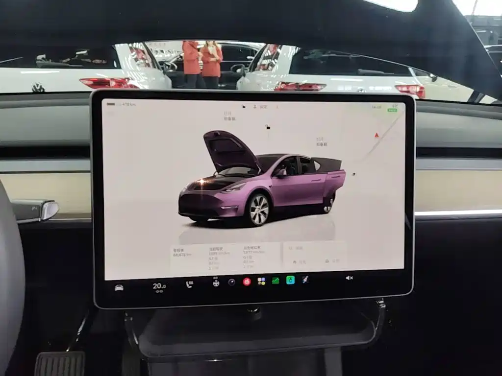 Tesla Model Y — миниатюра 13