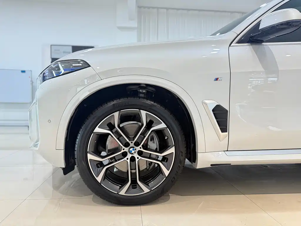 BMW X5 2023 xDrive 40Li M Sport