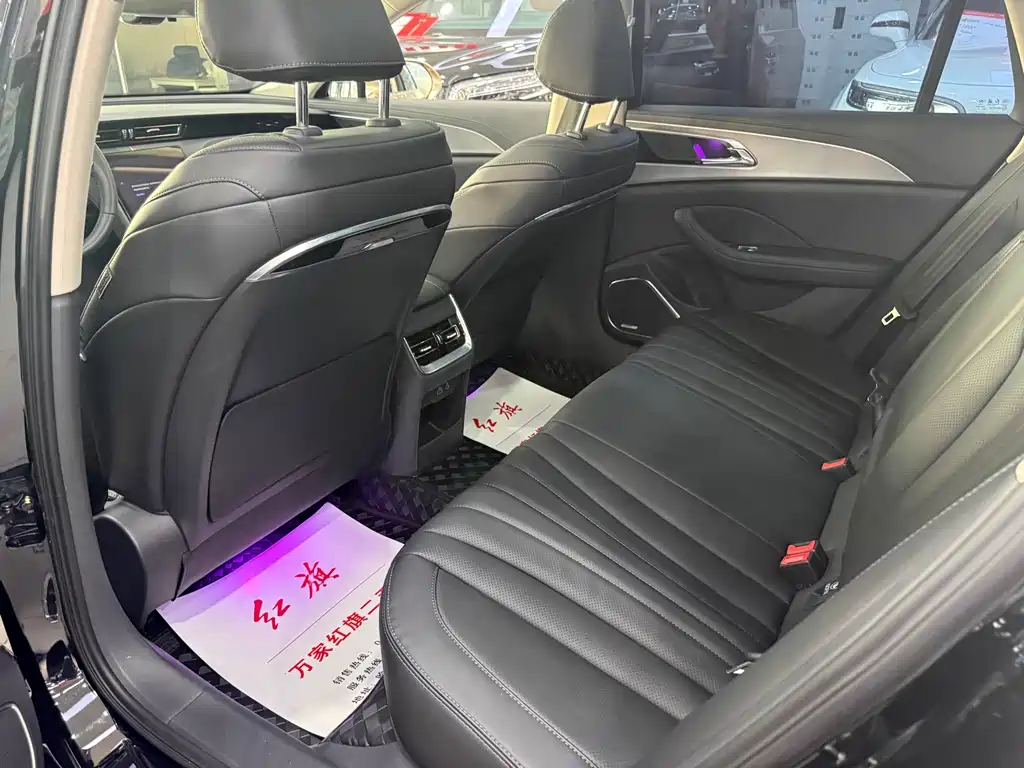Hongqi Hongqi H5 — миниатюра 8
