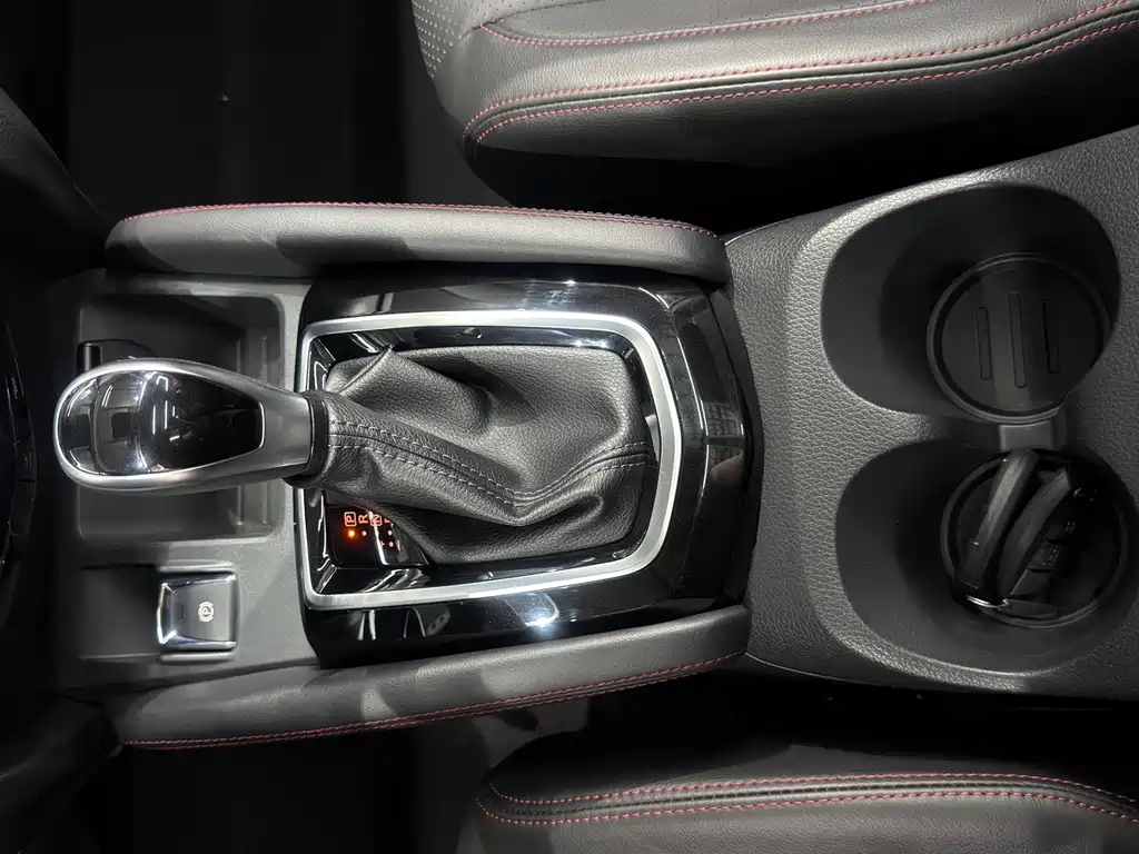 Nissan Qashqai — миниатюра 16