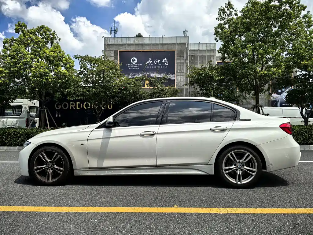 BMW 3 Series — миниатюра 4
