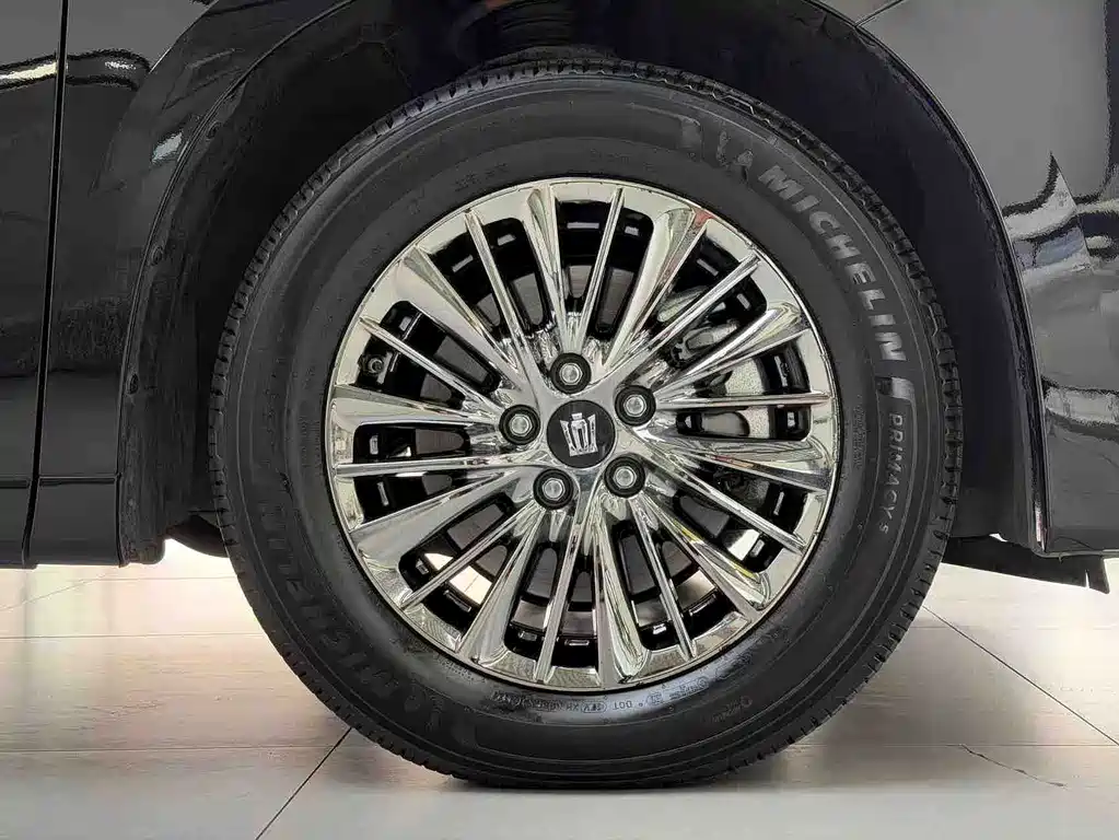 Toyota Vellfire — миниатюра 2