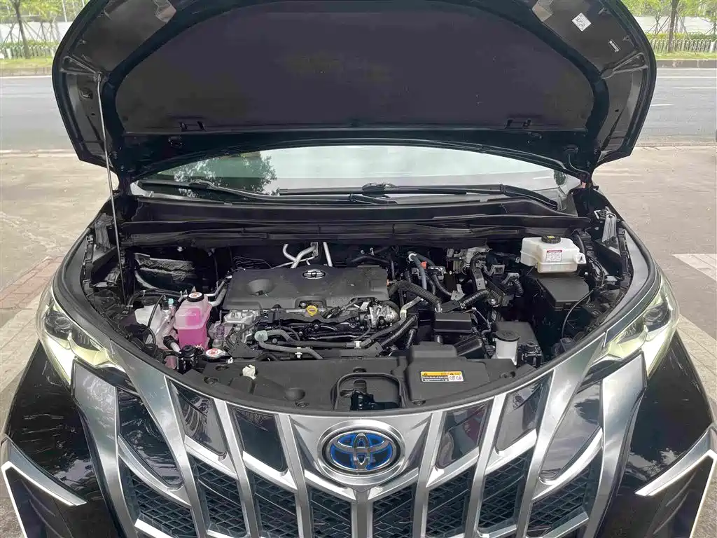 Toyota Sienna — миниатюра 32