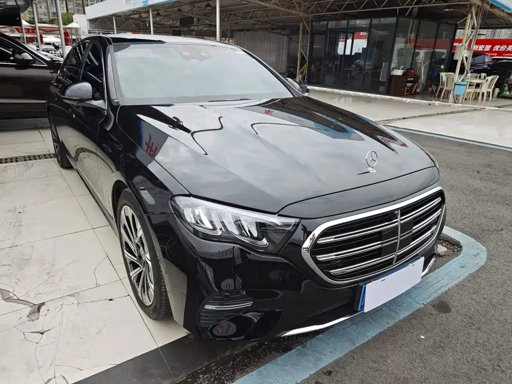 Mercedes-Benz E-Class — миниатюра 3