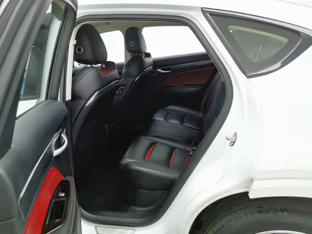 Geely Xingyue — миниатюра 15