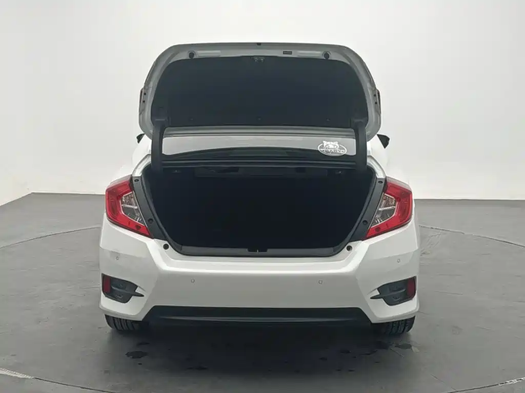 Honda Civic — миниатюра 12