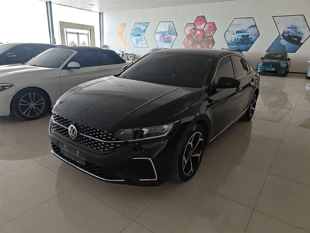 Volkswagen Passat 2023