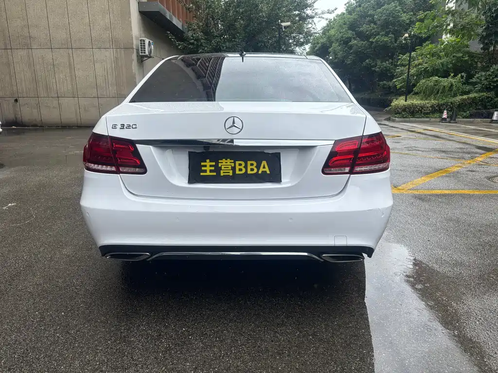 Mercedes-Benz E-Class — миниатюра 18