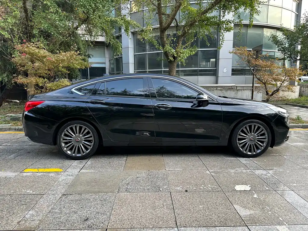 Hongqi Hongqi H5 — миниатюра 9
