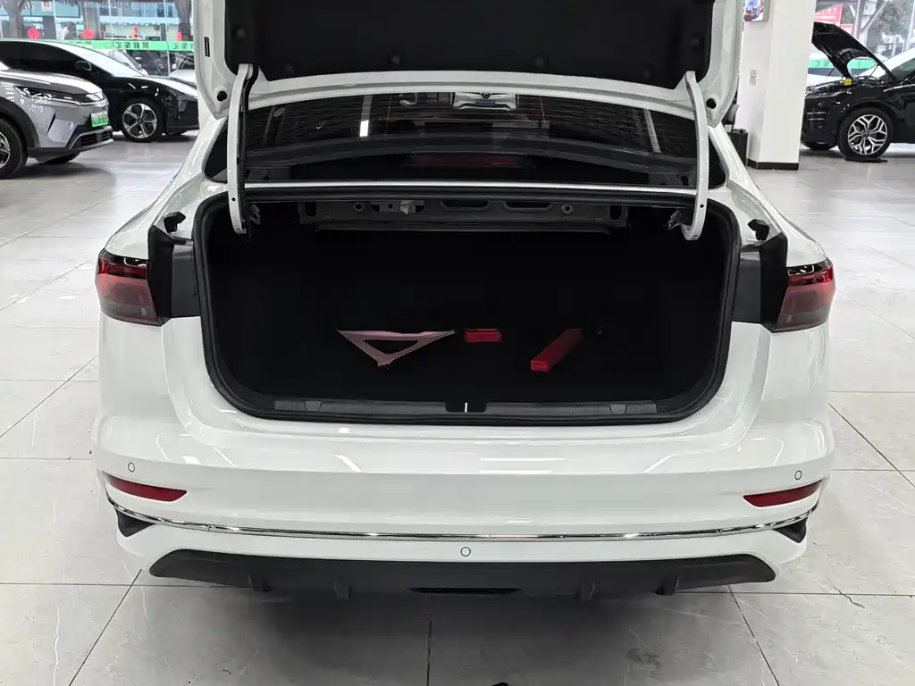 GEELY AUTOMOBILE EMGRAND