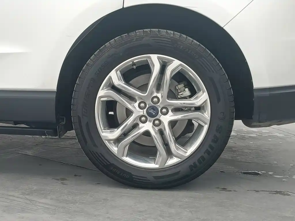 Ford Edge — миниатюра 11