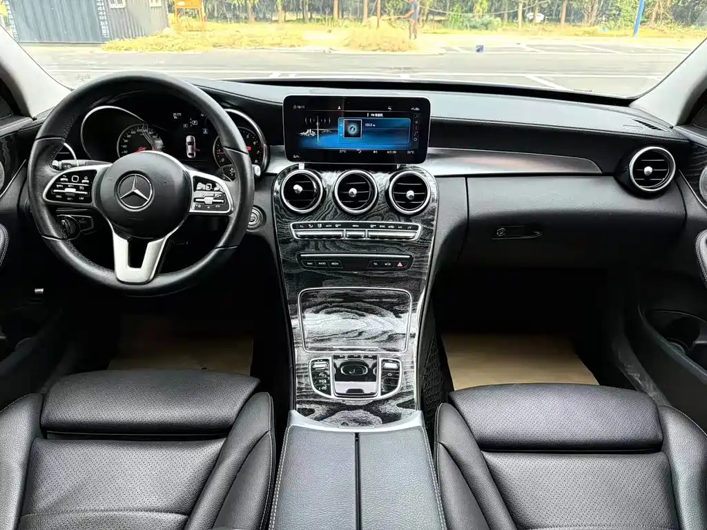 Mercedes-Benz C-Class — миниатюра 4