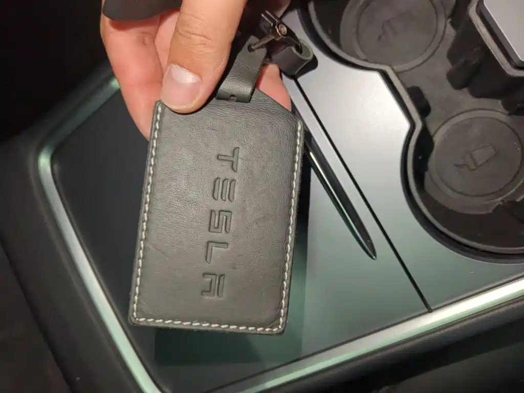 Tesla Model 3 — миниатюра 9