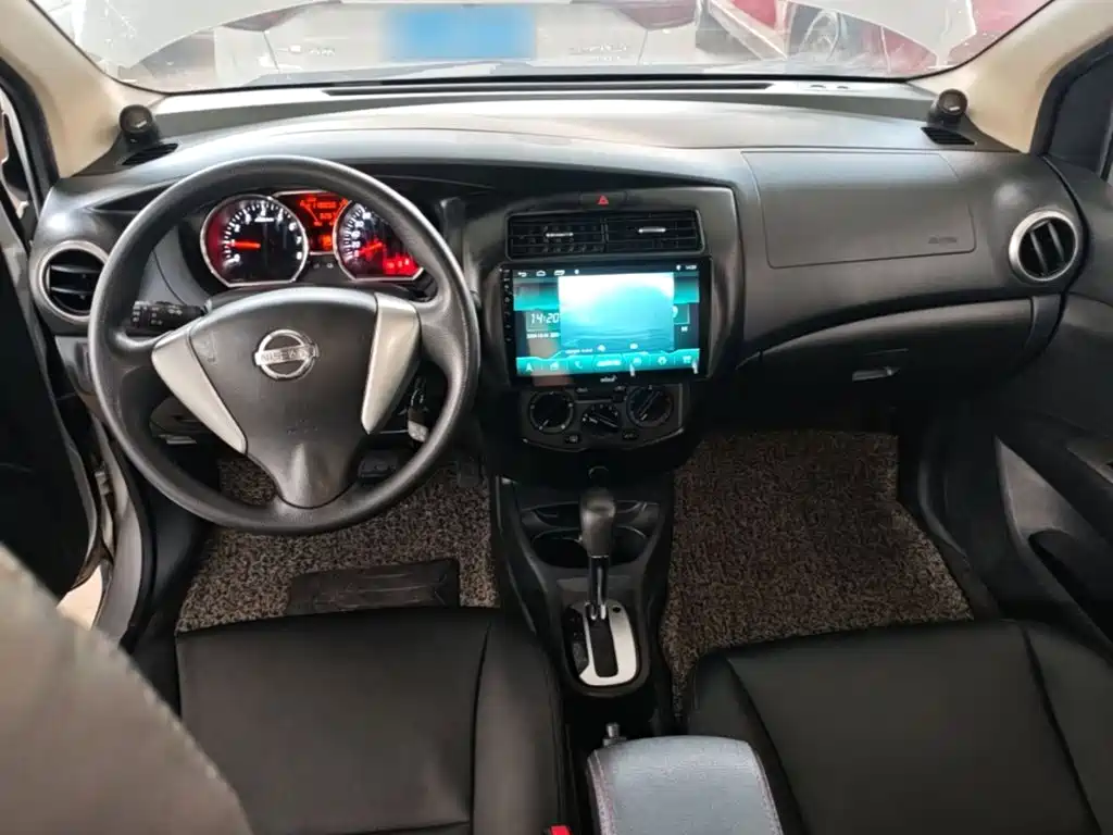 Nissan Livina — миниатюра 10