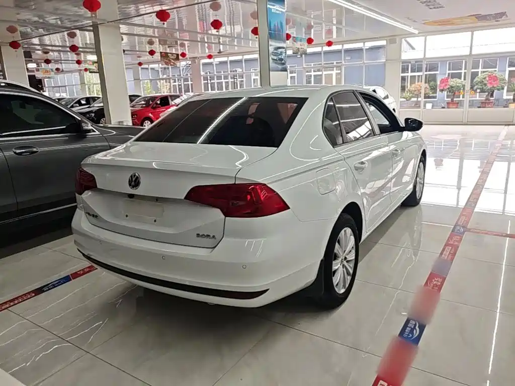 Volkswagen Bora — миниатюра 7