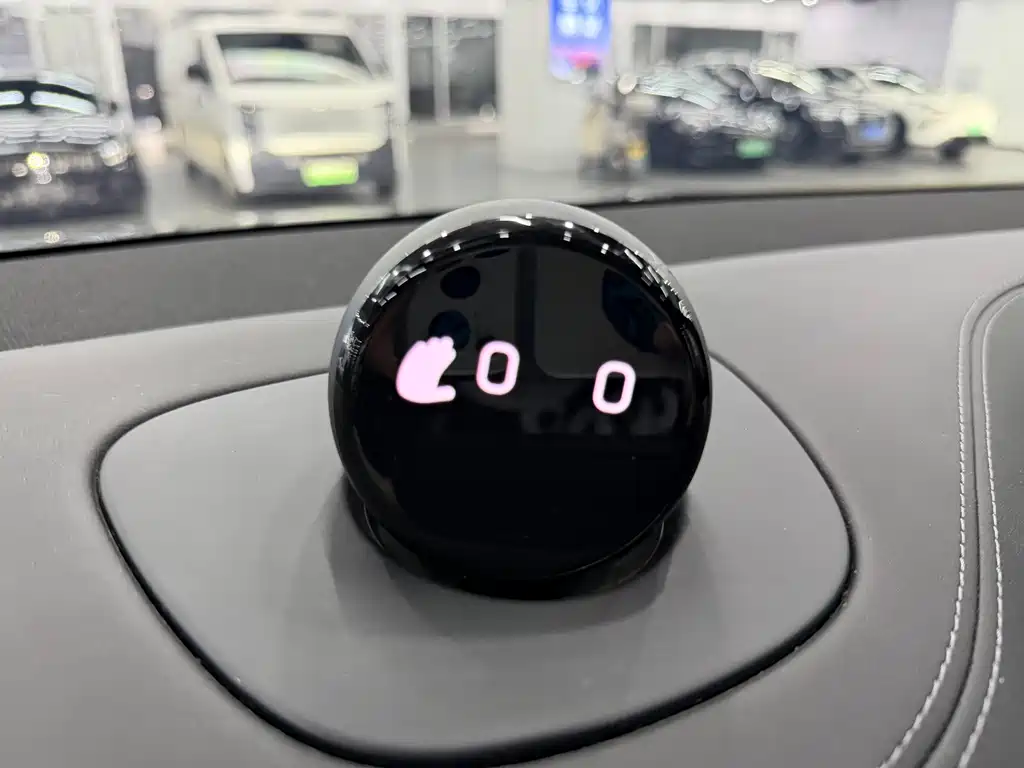 NIO ES6 — миниатюра 14
