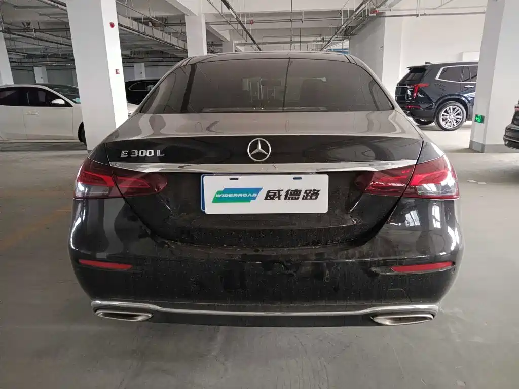 Mercedes-Benz E-Class — миниатюра 5